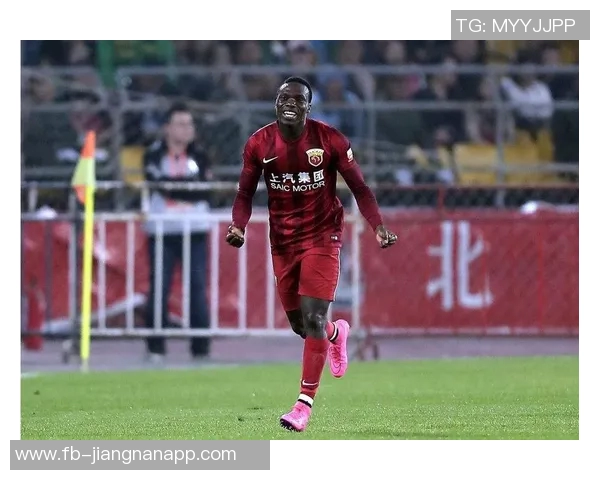 坎比亚索谈客战博德体能挑战与人造草皮适应问题