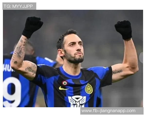 国米官方宣布恰尔汗奥卢左小腿肌肉拉伤将进行伤情评估