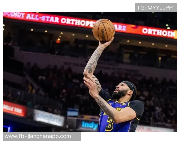 詹姆斯强调面对鹈鹕时不应低估对手战斗力全力以赴是关键